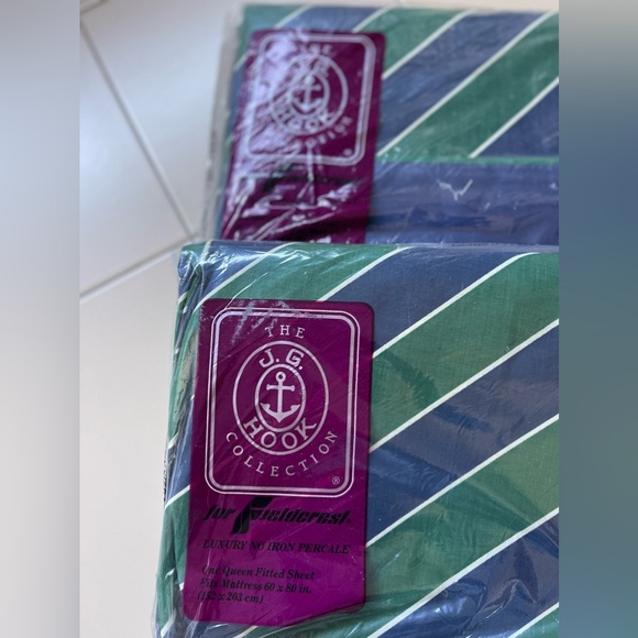 Queen bedsheet set - Picture 3 of 4